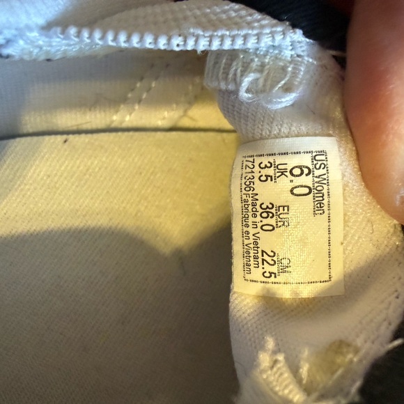 Vans White Low-Top Canvas Slip-On Shoes - Picture 3 of 3